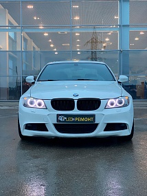 BMW 3 E90 white circle
