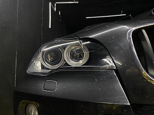 BMW X5 E70 White circle