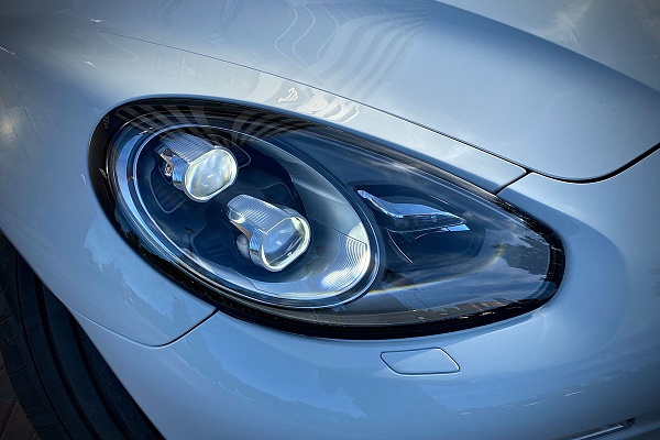 Восстановление стекол фар