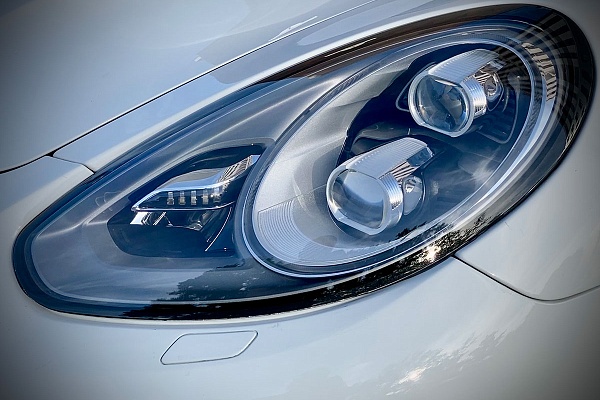 Восстановление стекол фар