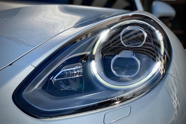 Восстановление стекол фар